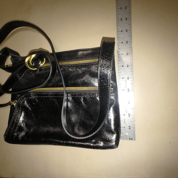 Hobo Black Leather Crossbody Bag Gold Hardware Multiple Zippered Compartments - Picture 5 of 9